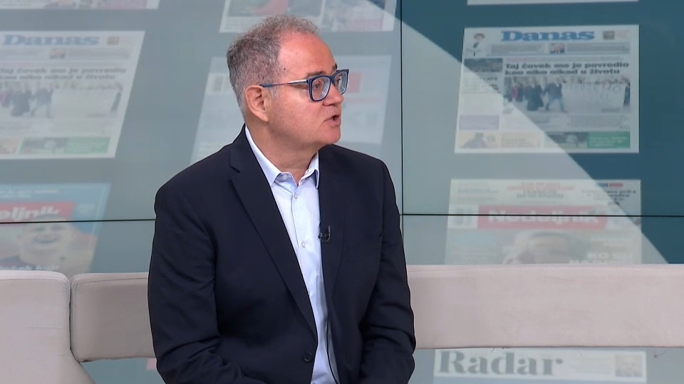 Fotografija Zorana Lutovca, poslanika Demokratske stranke (DS)
Izvor: N1/printscreen